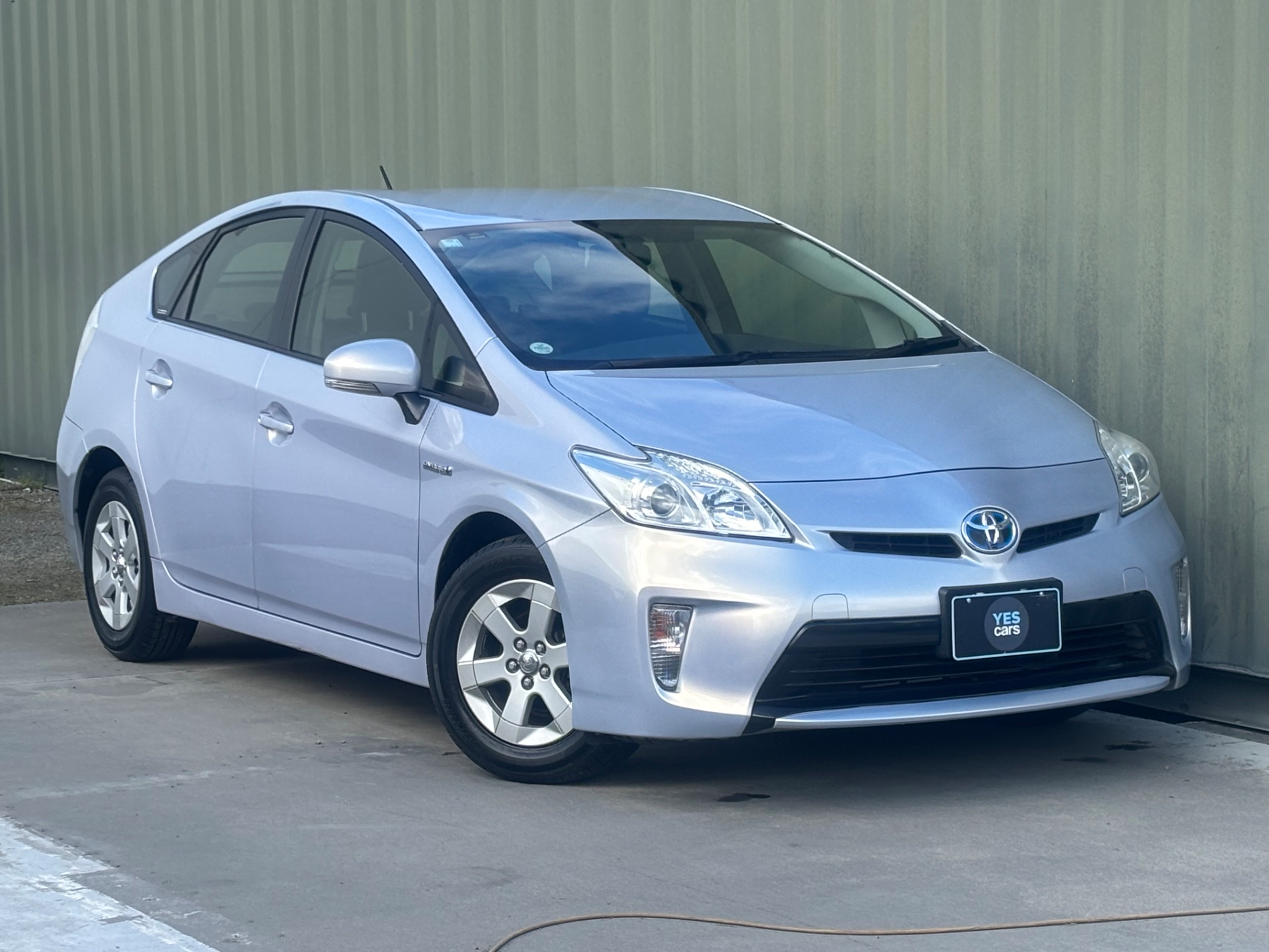 2012 TOYOTA PRUIS