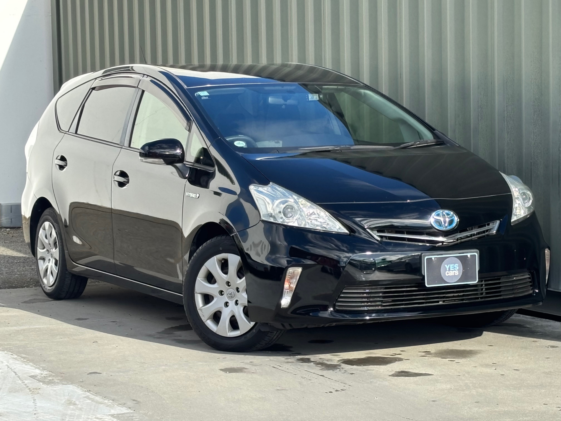 2013 TOYOTA PRIUS Alpha Hybrid S