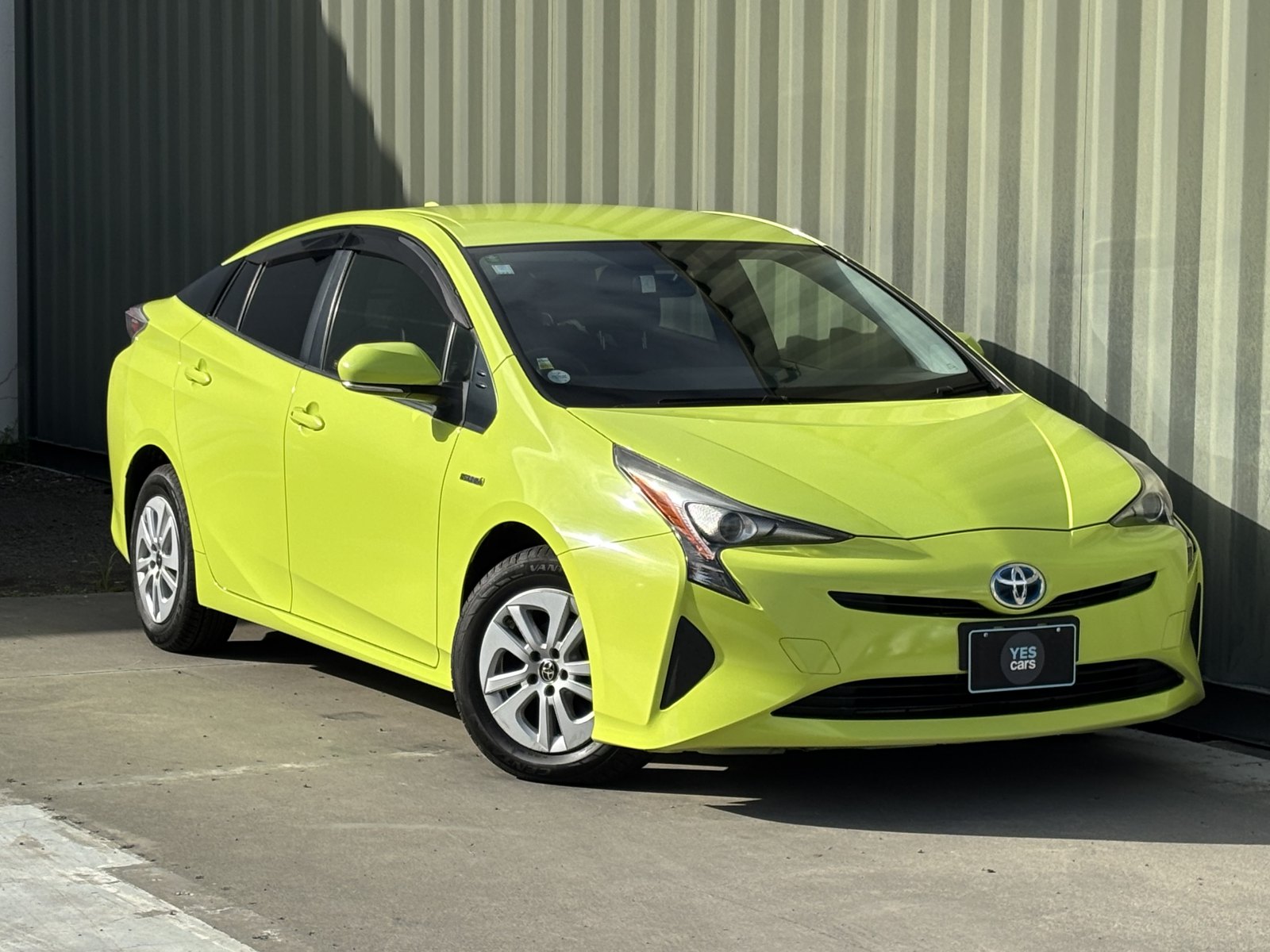 2016 TOYOTA PRIUS Hybrid
