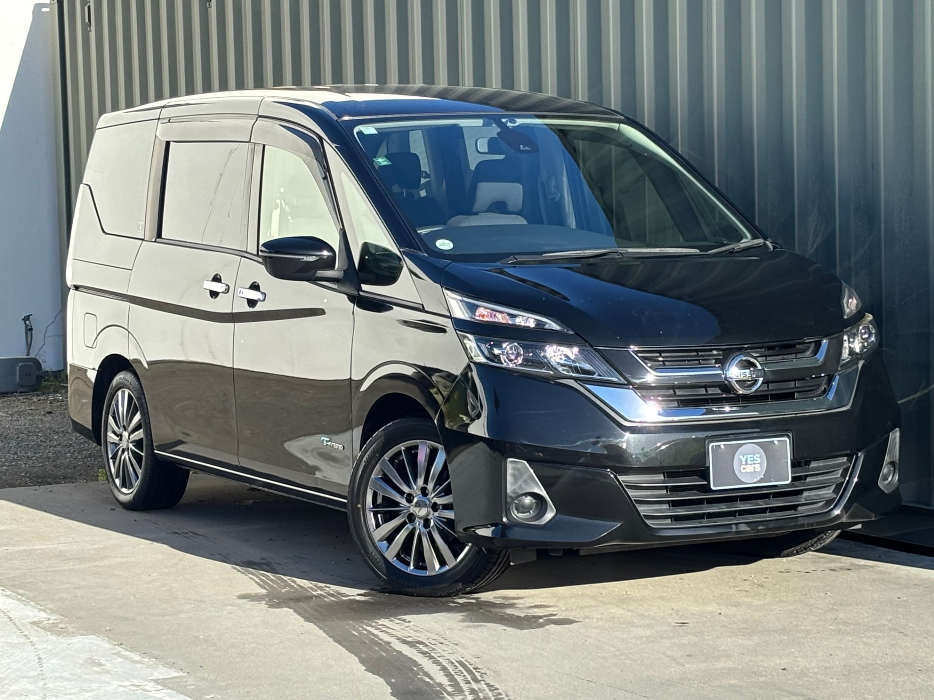2018 NISSAN SERENA Hybrid 8 Seat