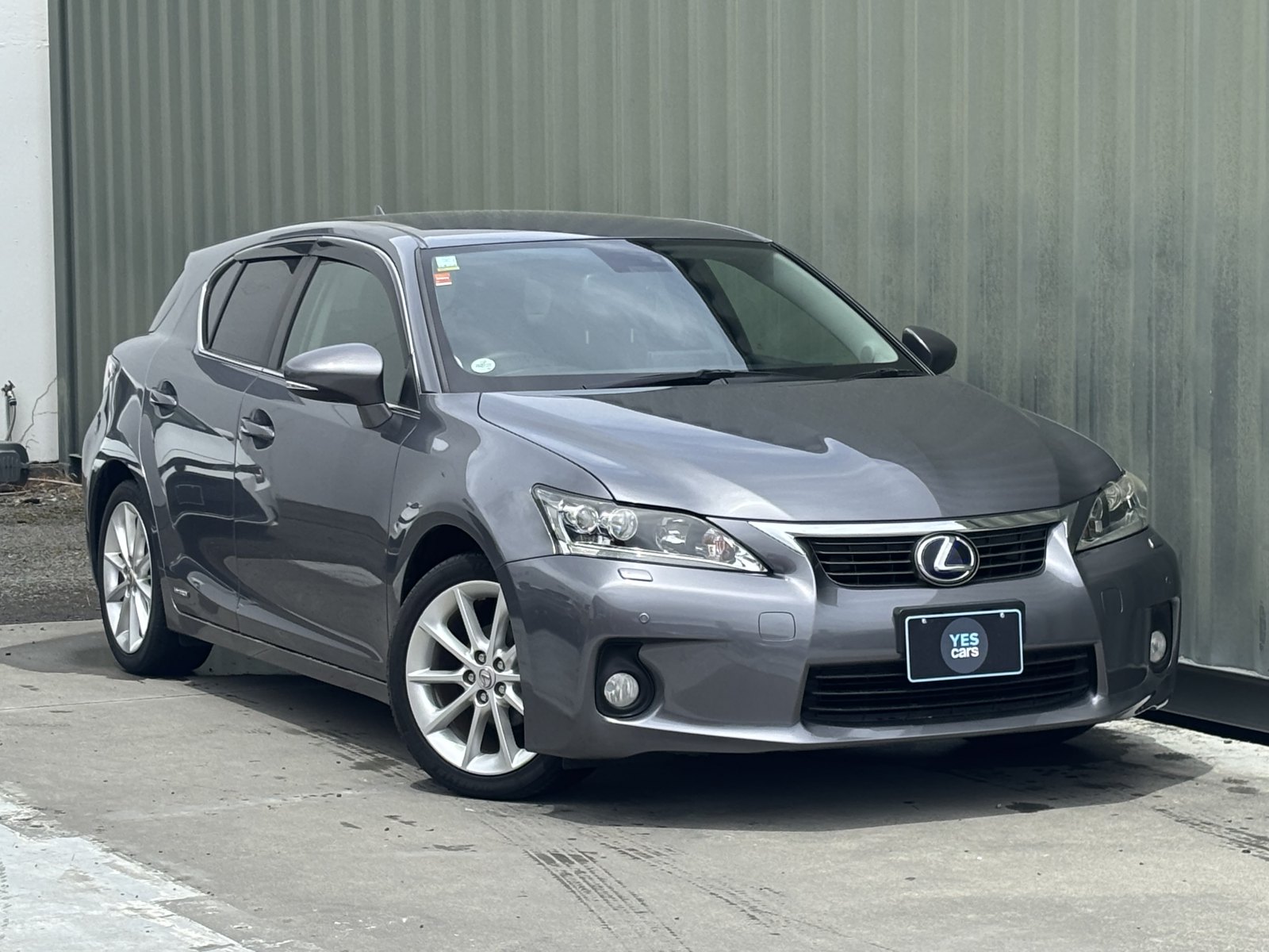 2012 LEXUS CT 200h Hybrid Version L Leather