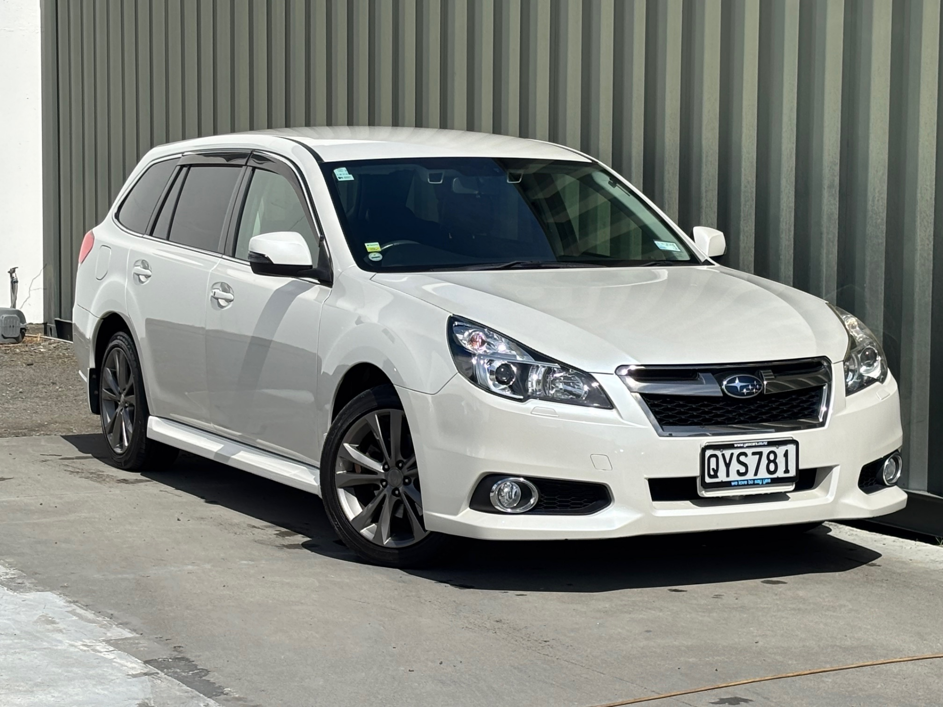 2013 Subaru LEGACY Touring Wagon 2.5i 4WD