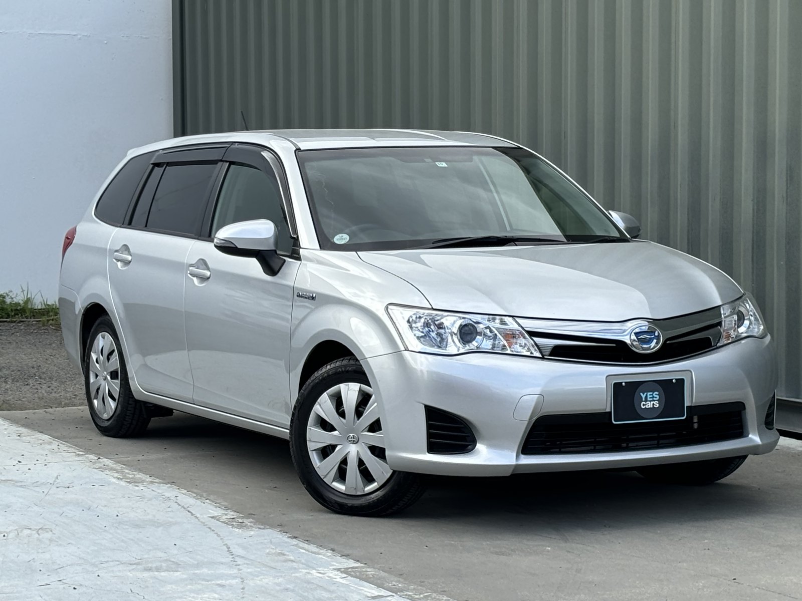 Toyota Corolla Fielder гибрид
