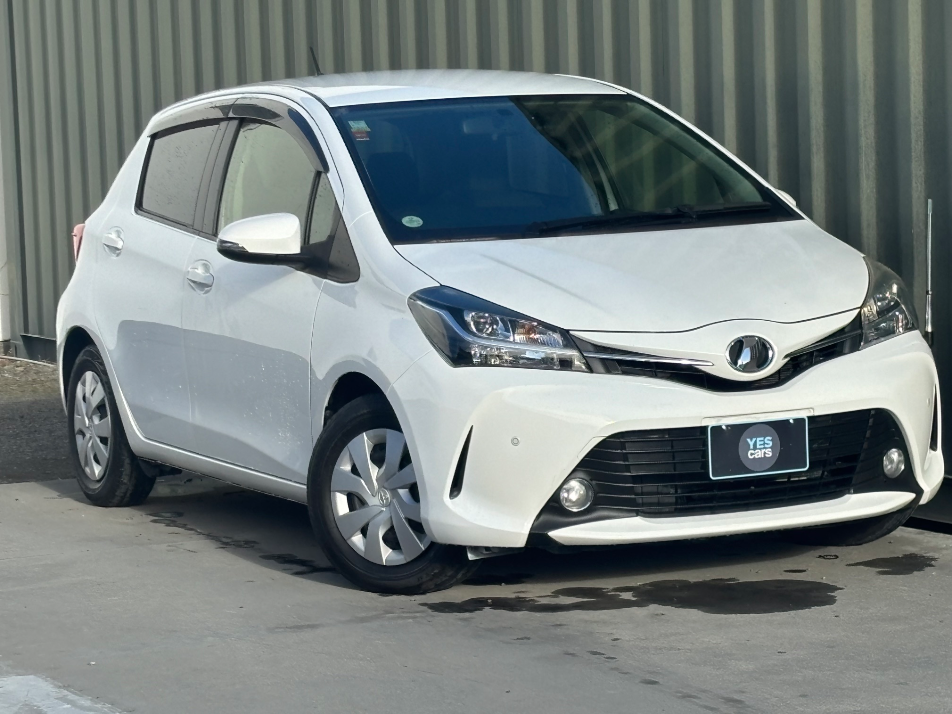 2015 TOYOTA VITZ F Push Start