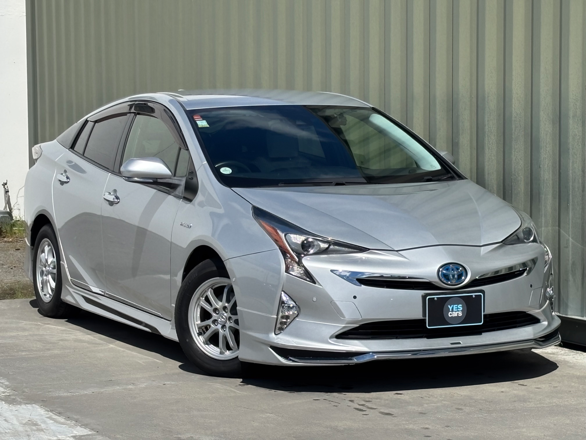 2015 TOYOTA PRIUS Hybrid